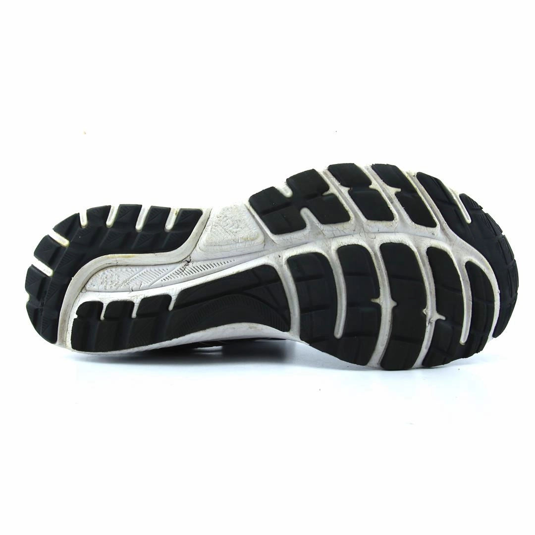 ASICS GT-2000 9 lightweight athletic shoe visuals