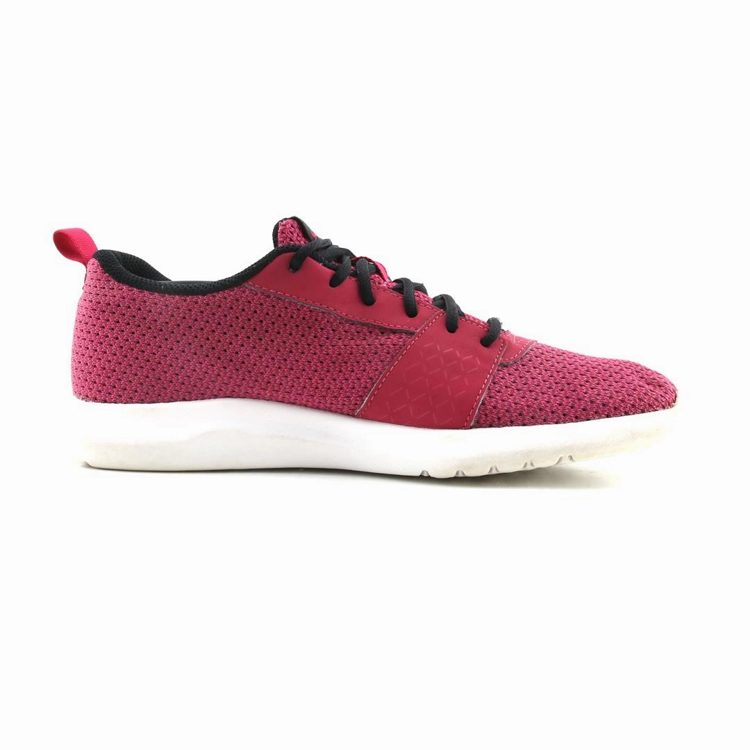 ASICS KANMEI lightweight athletic shoe visuals