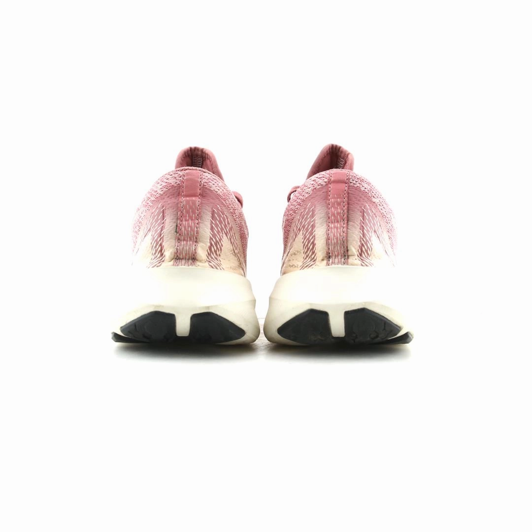 ASICS VERSABLAST MX sporty Asics footwear images