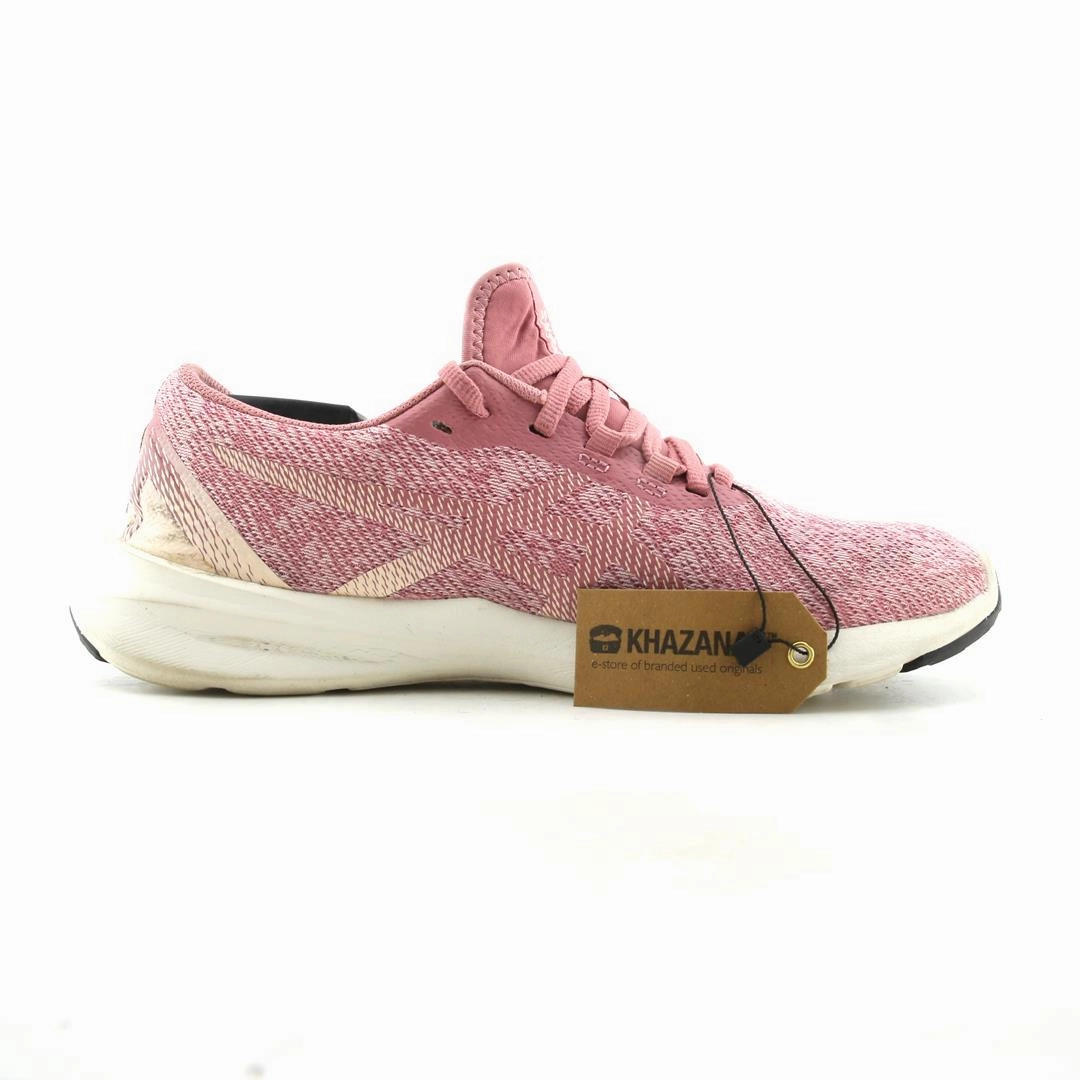 ASICS VERSABLAST MX sporty Asics footwear images