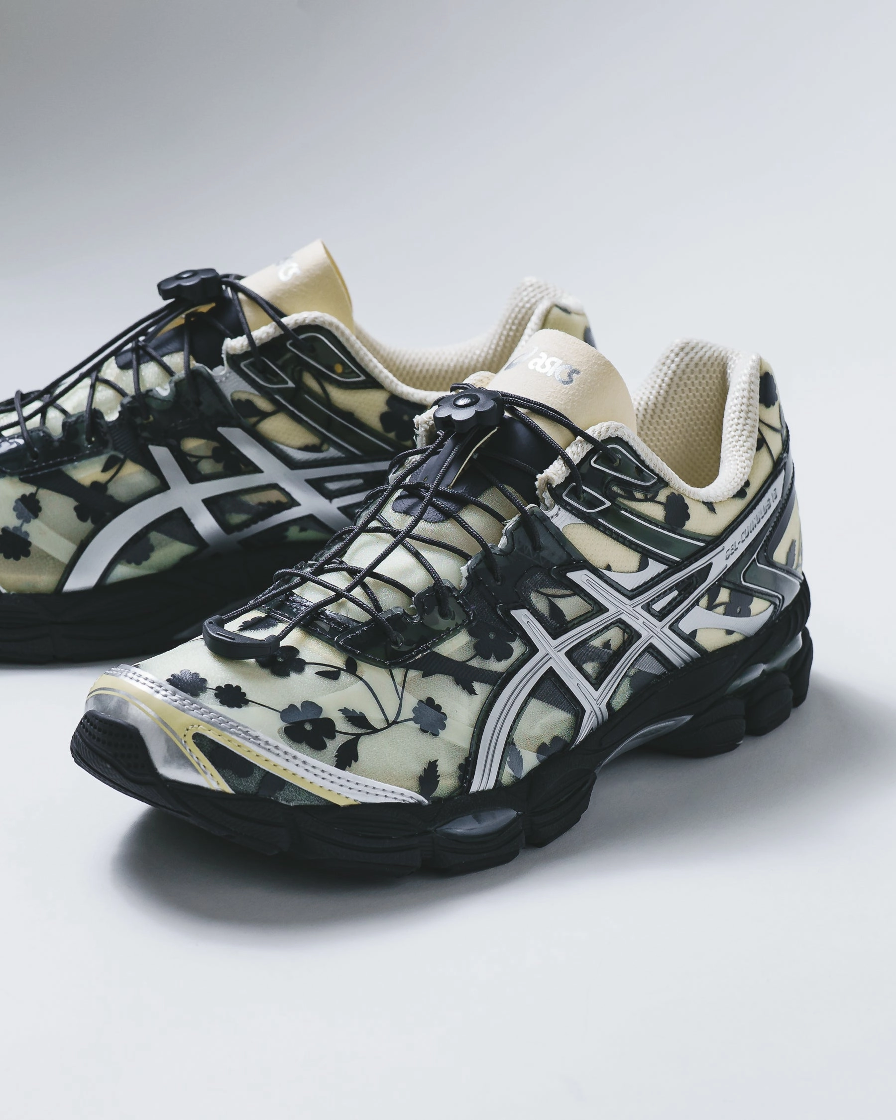 Asics x Cecilie Bahnsen Unisex Gel-Cumulus 16 Ivory Black 1203A762-750 Asics shoe style pictures