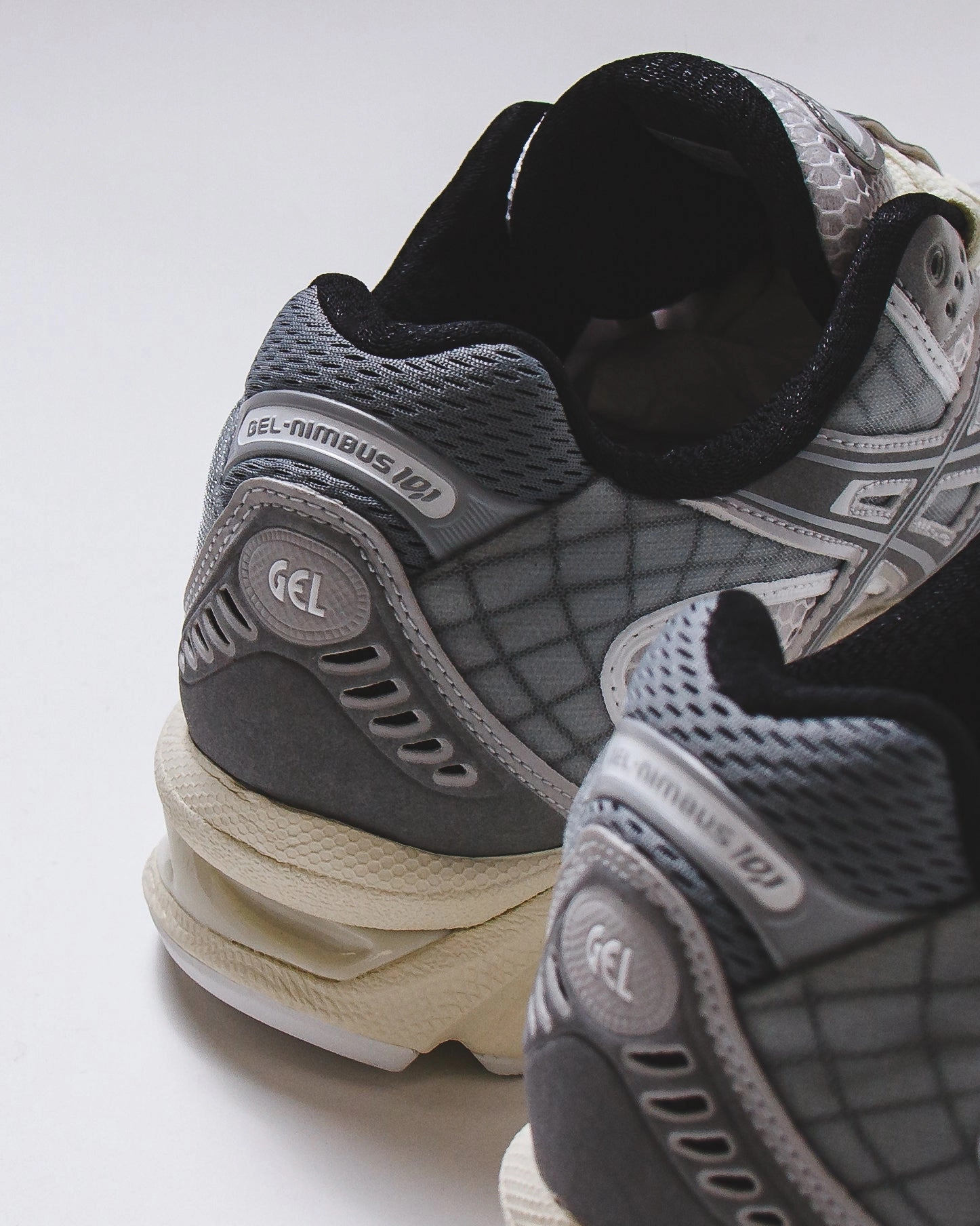 Asics x Min-Nano Men Gel-Nimbus 10.1 White Sheet Rock 1203A673-100 Asics shoe style pictures