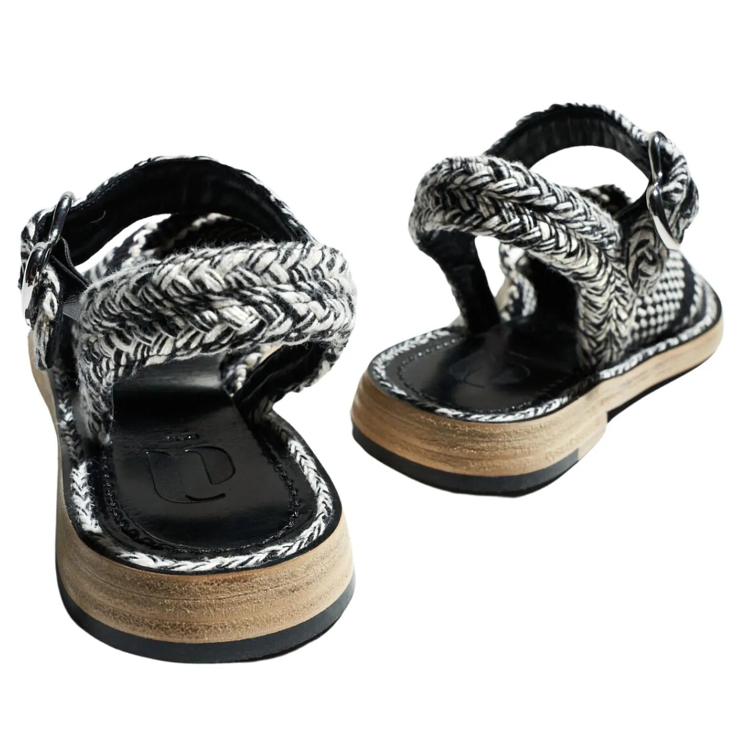 Aurora Flat Sandal In Ivory/black