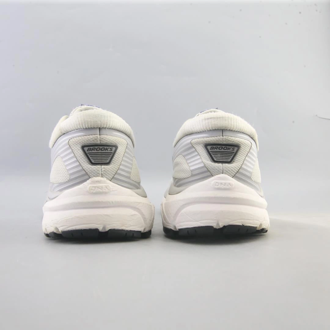 BROOKS ADDICTION 14 Brooks running footwear shots