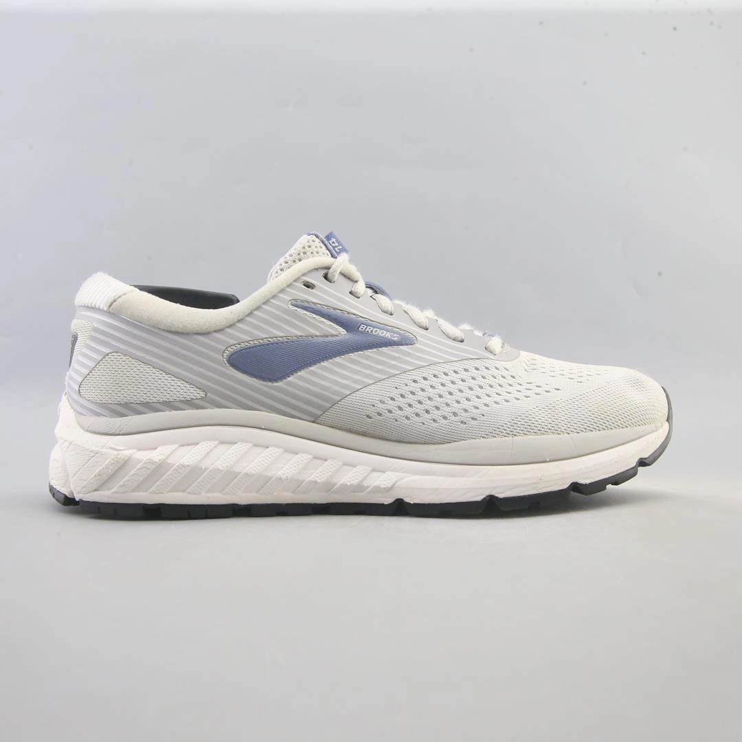 BROOKS ADDICTION 14 Brooks running footwear shots