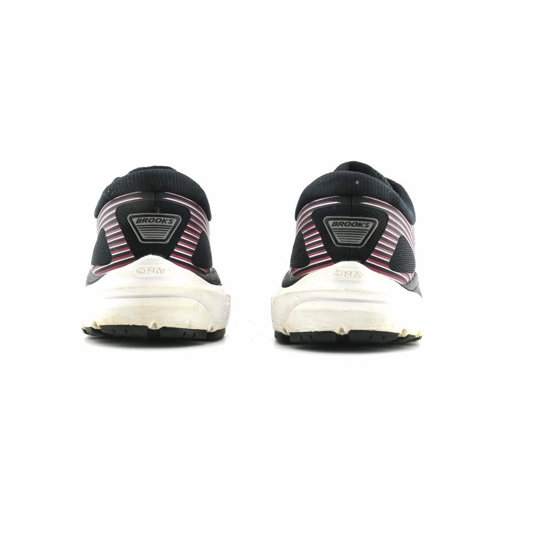 BROOKS ADDICTION 14 Brooks running shoe close-ups