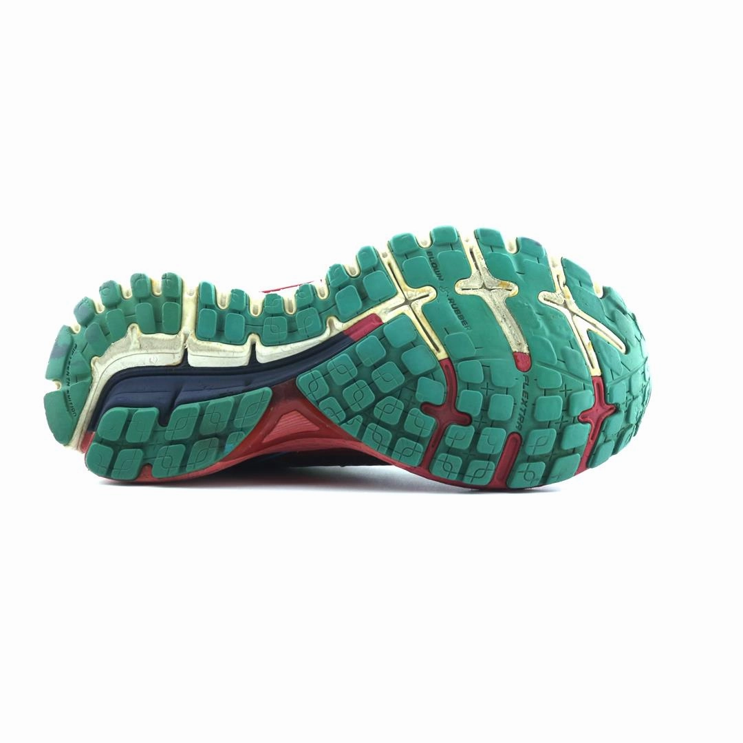 BROOKS ADRENALINE GTS 15 performance running shoe visuals