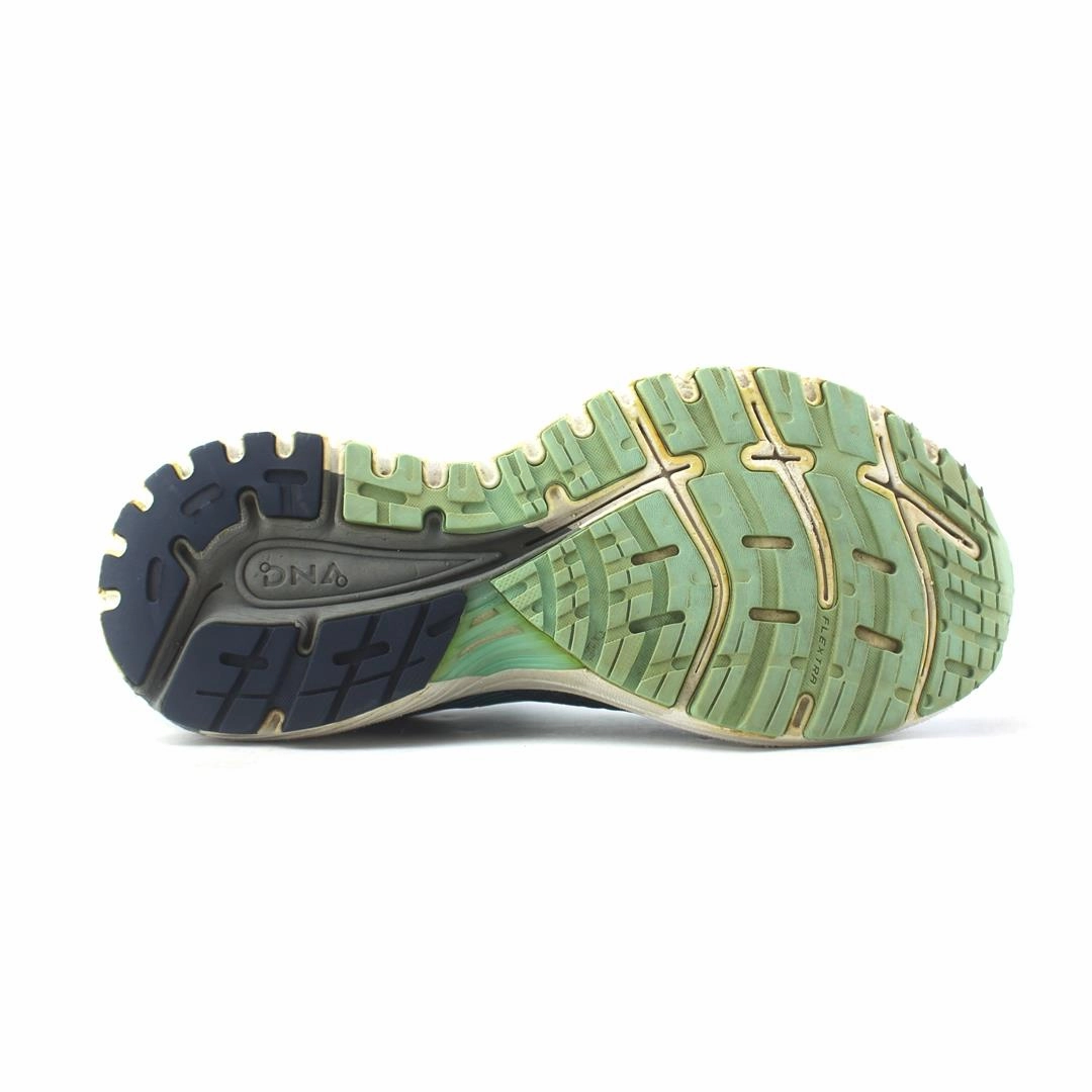 BROOKS ADRENALINE GTS 18 Brooks running shoe close-ups