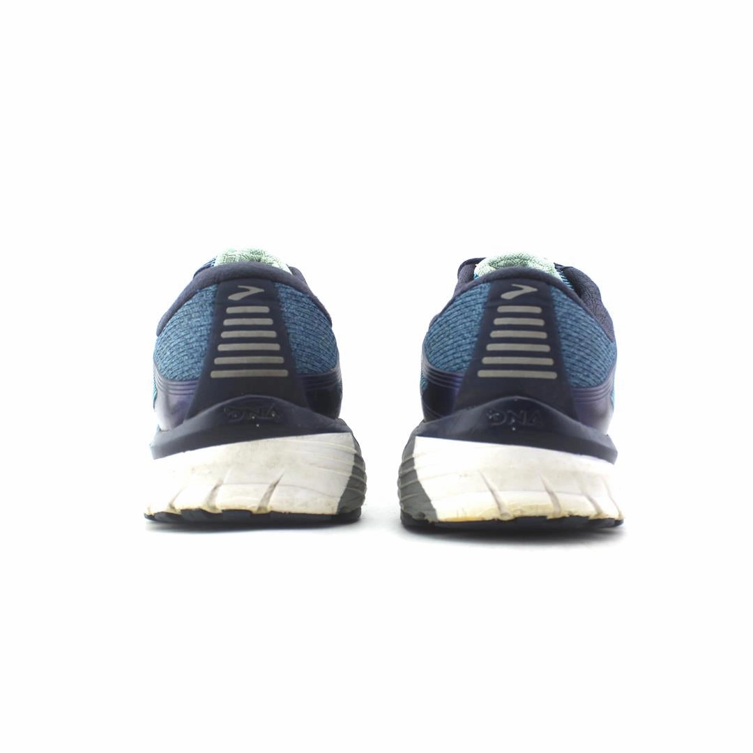 BROOKS ADRENALINE GTS 18 Brooks running shoe close-ups