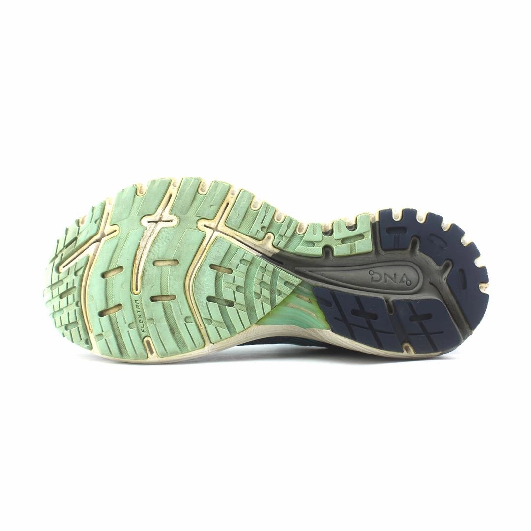 BROOKS ADRENALINE GTS 18 Brooks running shoe close-ups