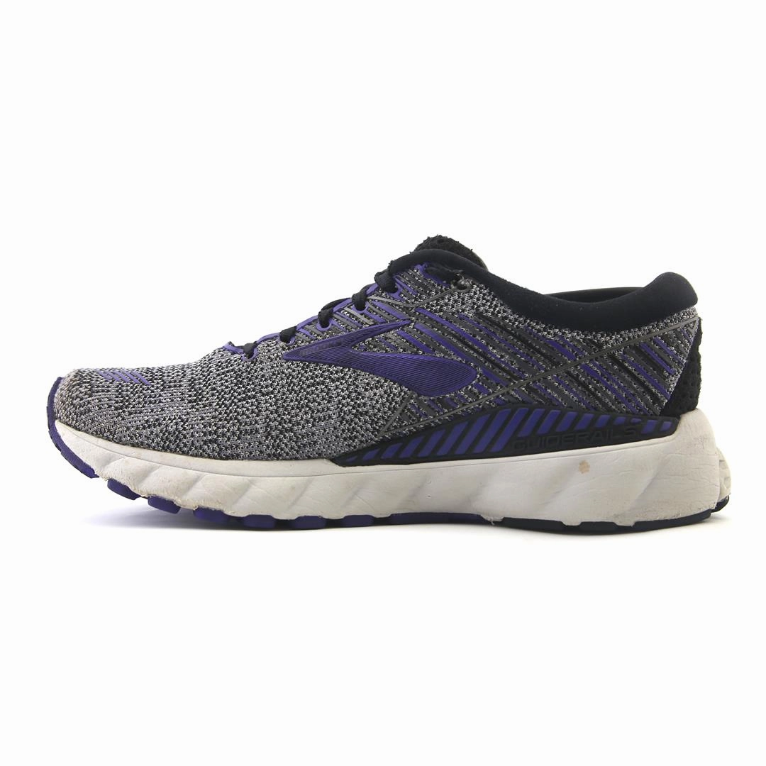 BROOKS ADRENALINE GTS 19 Brooks running footwear shots