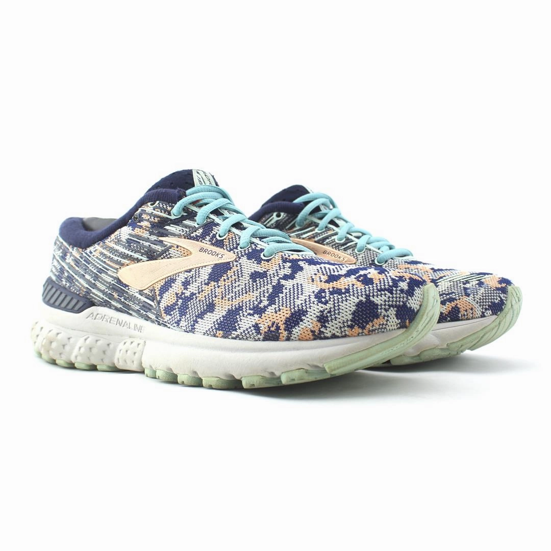 BROOKS ADRENALINE GTS 19 Brooks running footwear shots