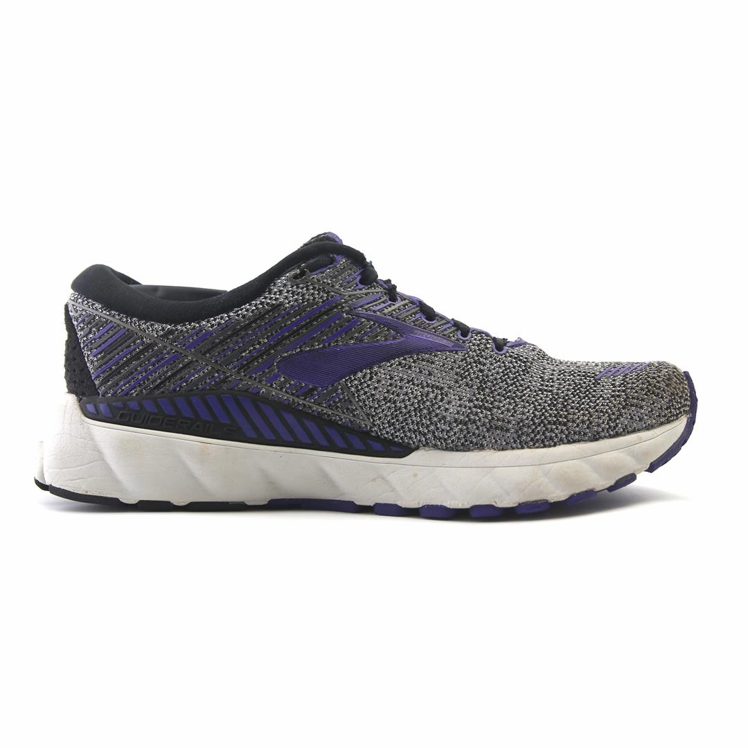 BROOKS ADRENALINE GTS 19 Brooks running footwear shots
