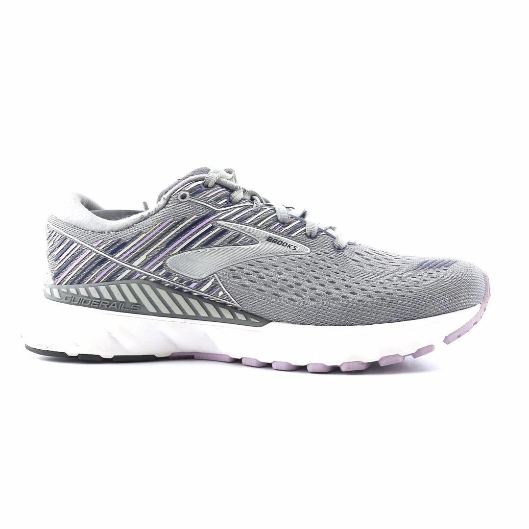 BROOKS ADRENALINE GTS 19 Brooks running shoe close-ups