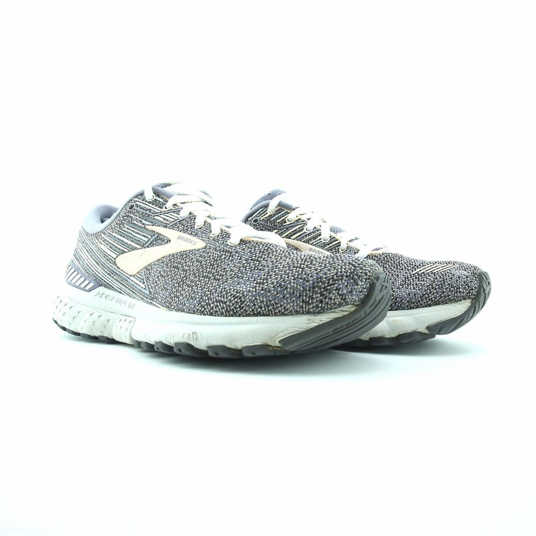 BROOKS ADRENALINE GTS 19 Brooks trainer design images