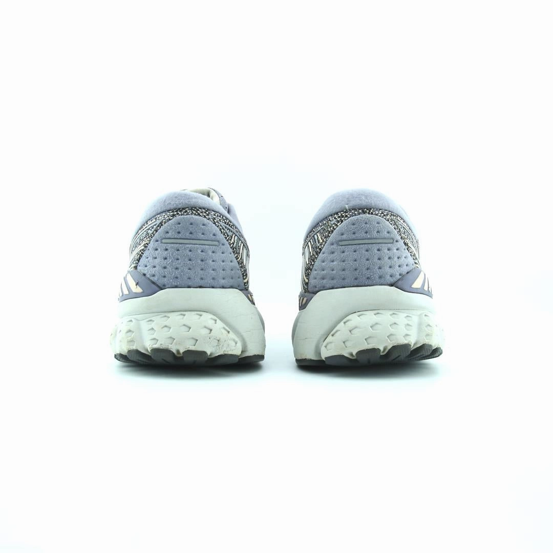 BROOKS ADRENALINE GTS 19 Brooks trainer design images
