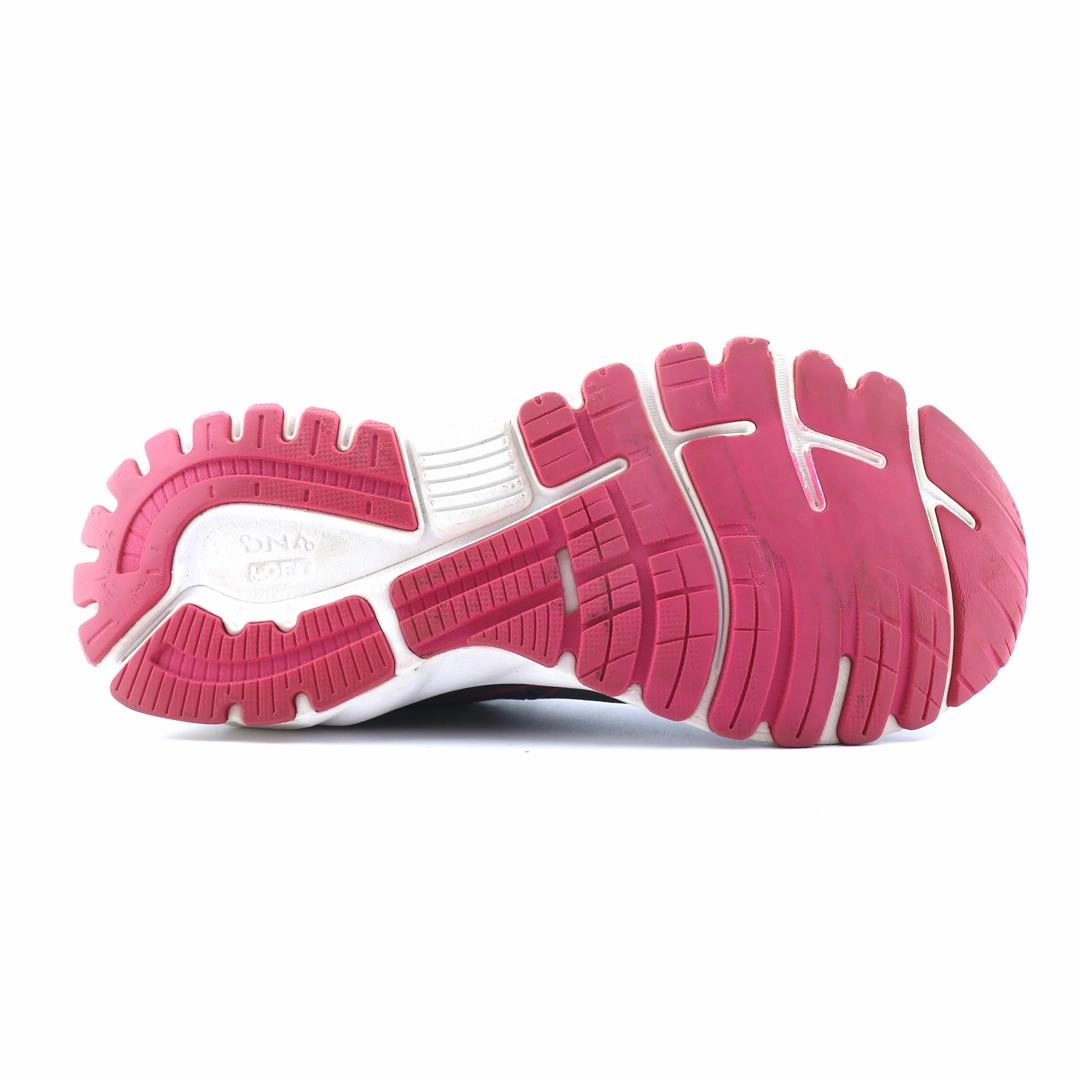BROOKS ADRENALINE GTS 19 performance running shoe visuals