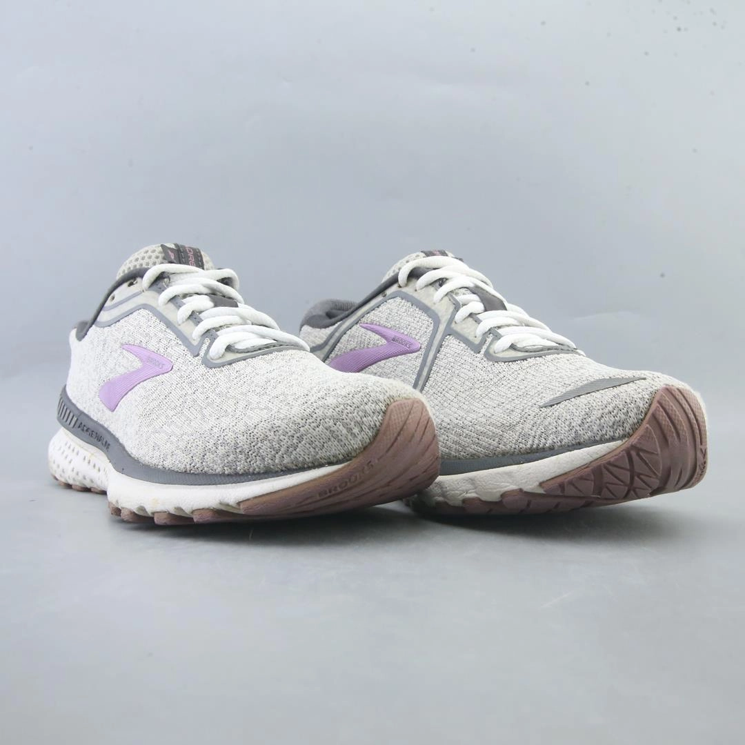 BROOKS ADRENALINE GTS 20 athletic Brooks shoe snapshots