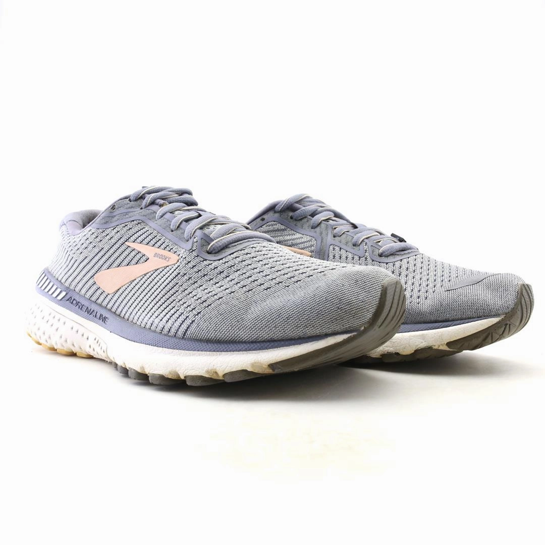 BROOKS ADRENALINE GTS 20 Brooks running footwear shots