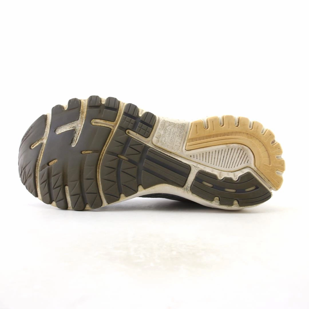BROOKS ADRENALINE GTS 20 Brooks running footwear shots