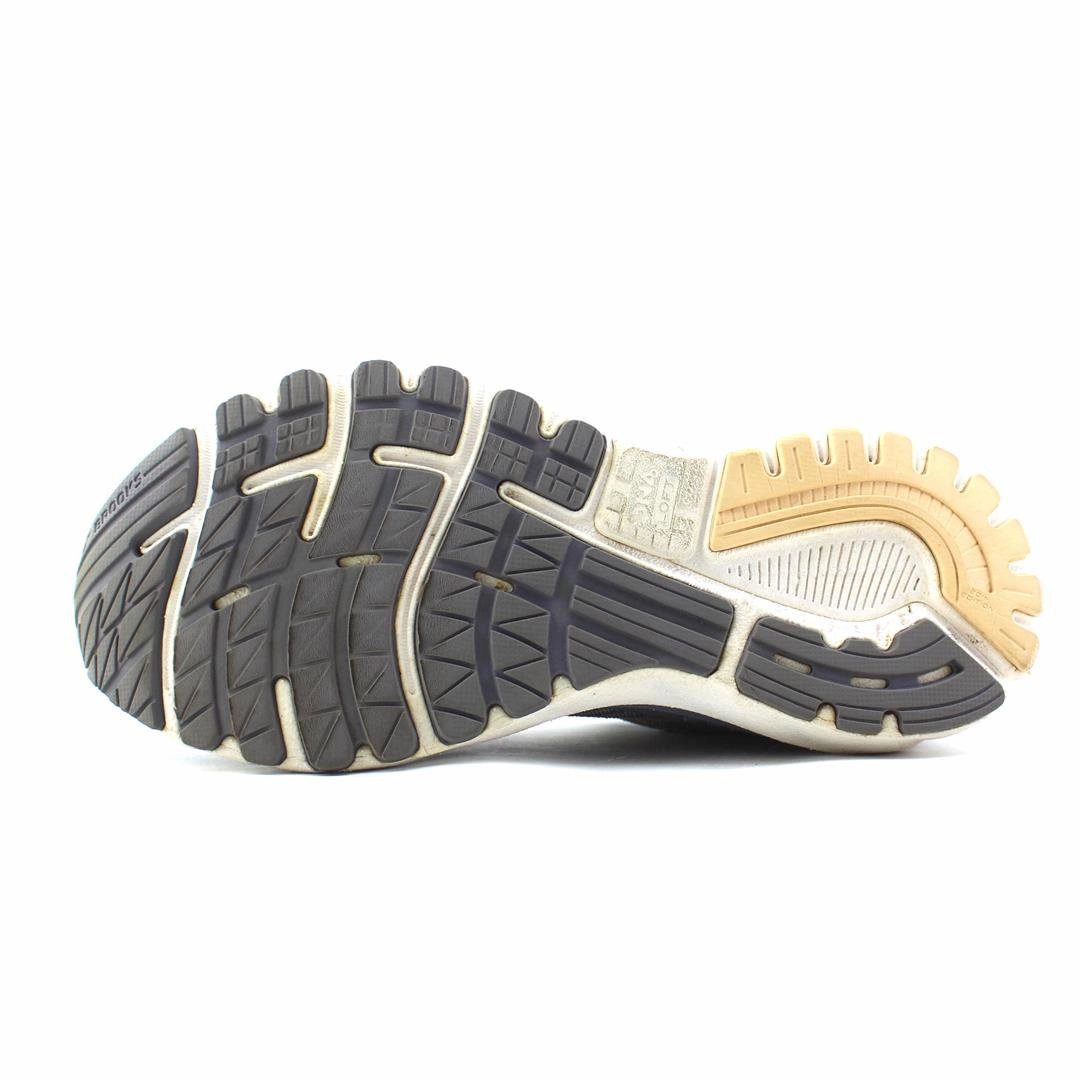 BROOKS ADRENALINE GTS 20 Brooks running footwear shots