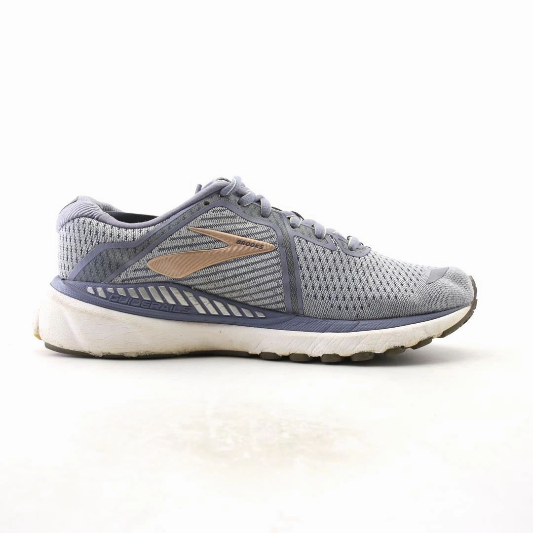 BROOKS ADRENALINE GTS 20 Brooks running footwear shots