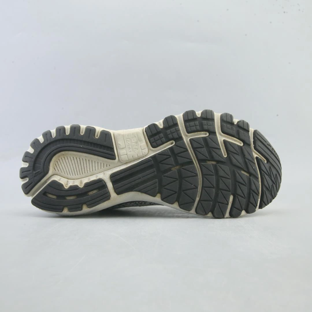 BROOKS ADRENALINE GTS 20 Brooks running shoe close-ups