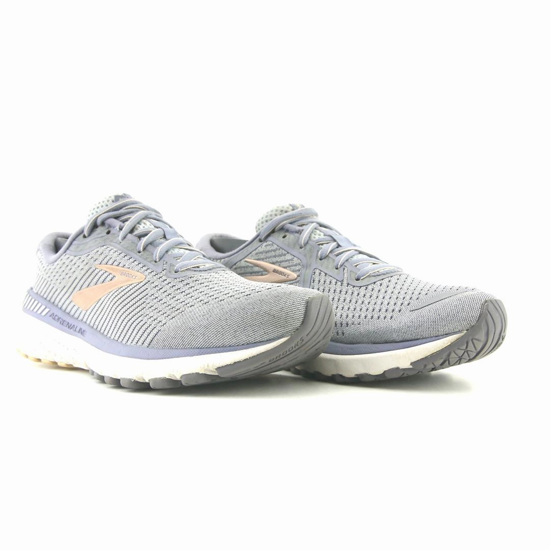 BROOKS ADRENALINE GTS 20 Brooks running shoe close-ups