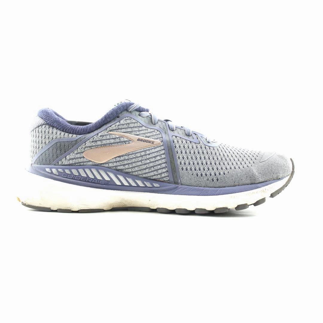BROOKS ADRENALINE GTS 20 Brooks running shoe close-ups