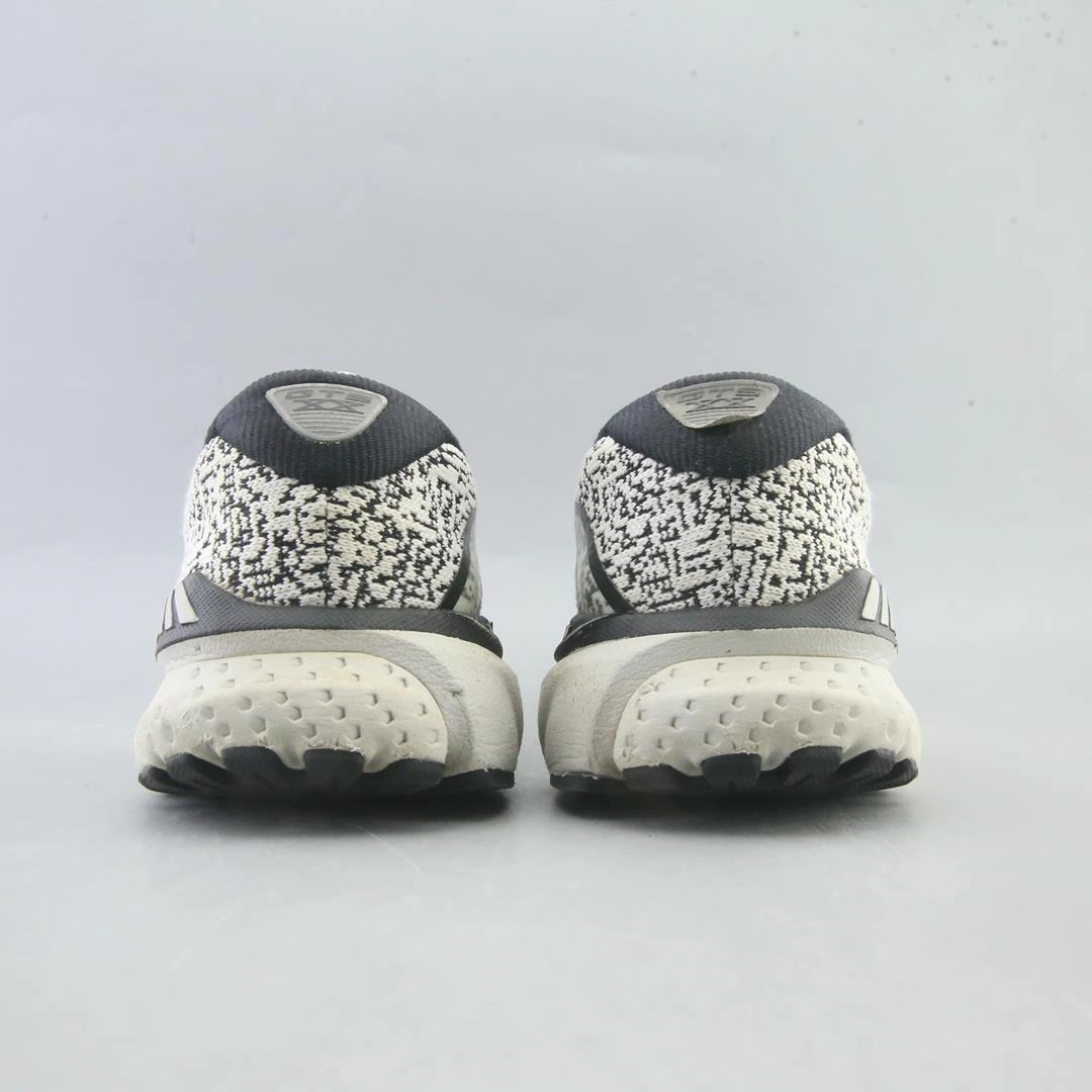BROOKS ADRENALINE GTS 20 Brooks running shoe close-ups