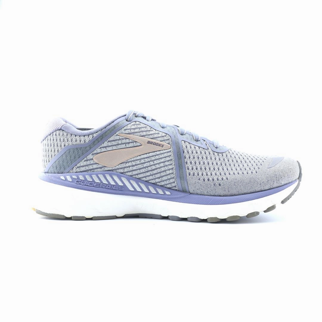 BROOKS ADRENALINE GTS 20 performance running shoe visuals
