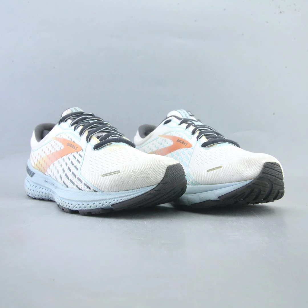 BROOKS ADRENALINE GTS 21 athletic Brooks shoe snapshots