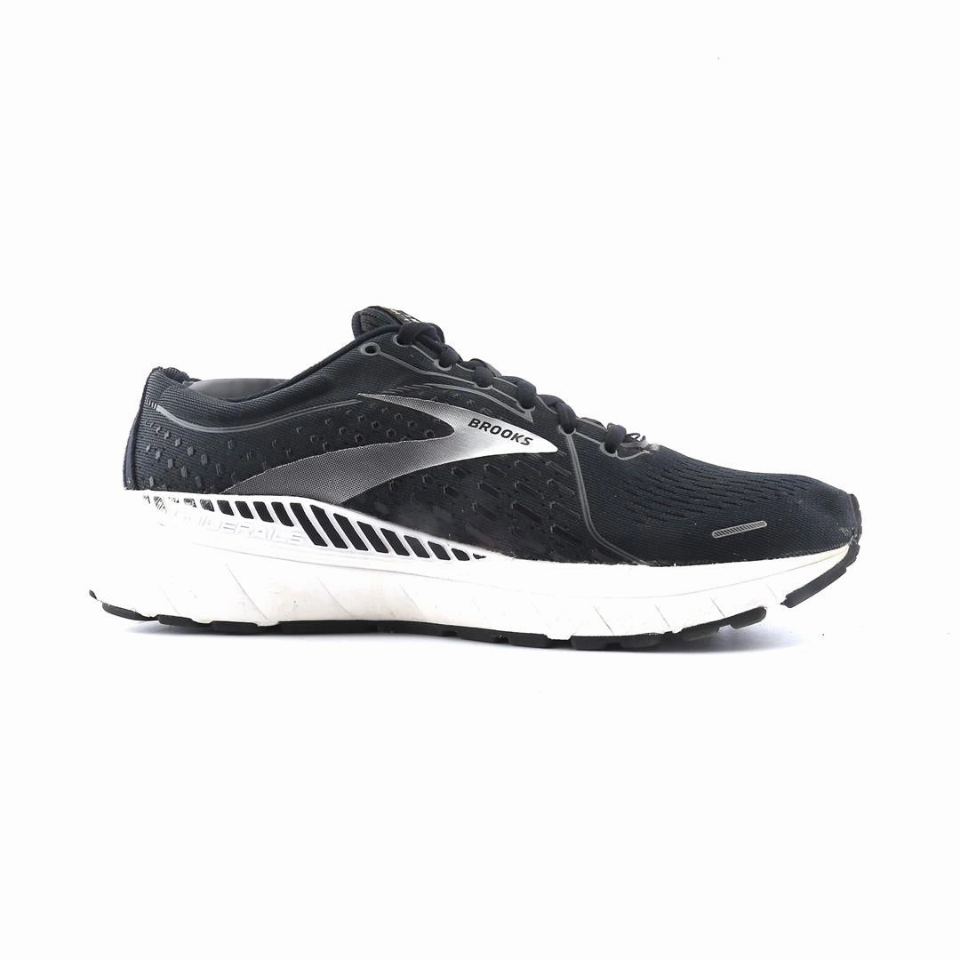 BROOKS ADRENALINE GTS 21 athletic Brooks shoe snapshots