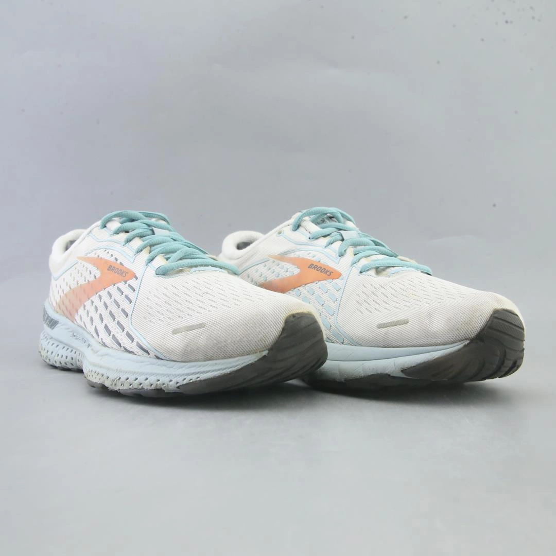 BROOKS ADRENALINE GTS 21 athletic Brooks shoe snapshots