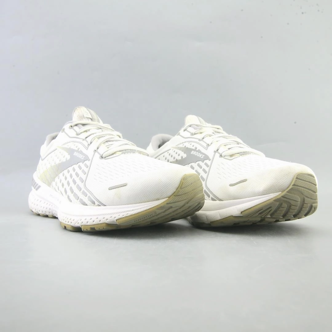 BROOKS ADRENALINE GTS 21 athletic Brooks shoe snapshots