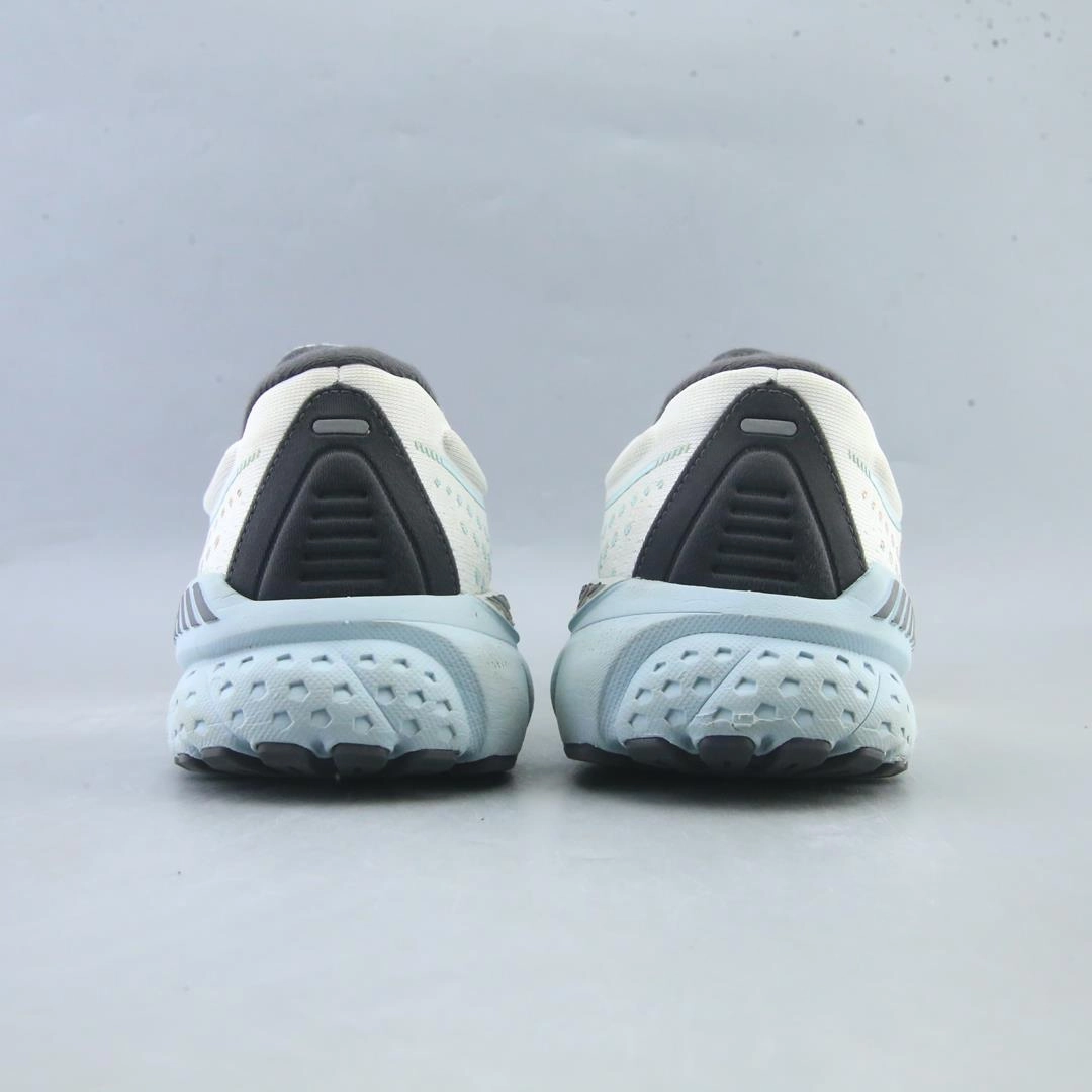BROOKS ADRENALINE GTS 21 athletic Brooks shoe snapshots