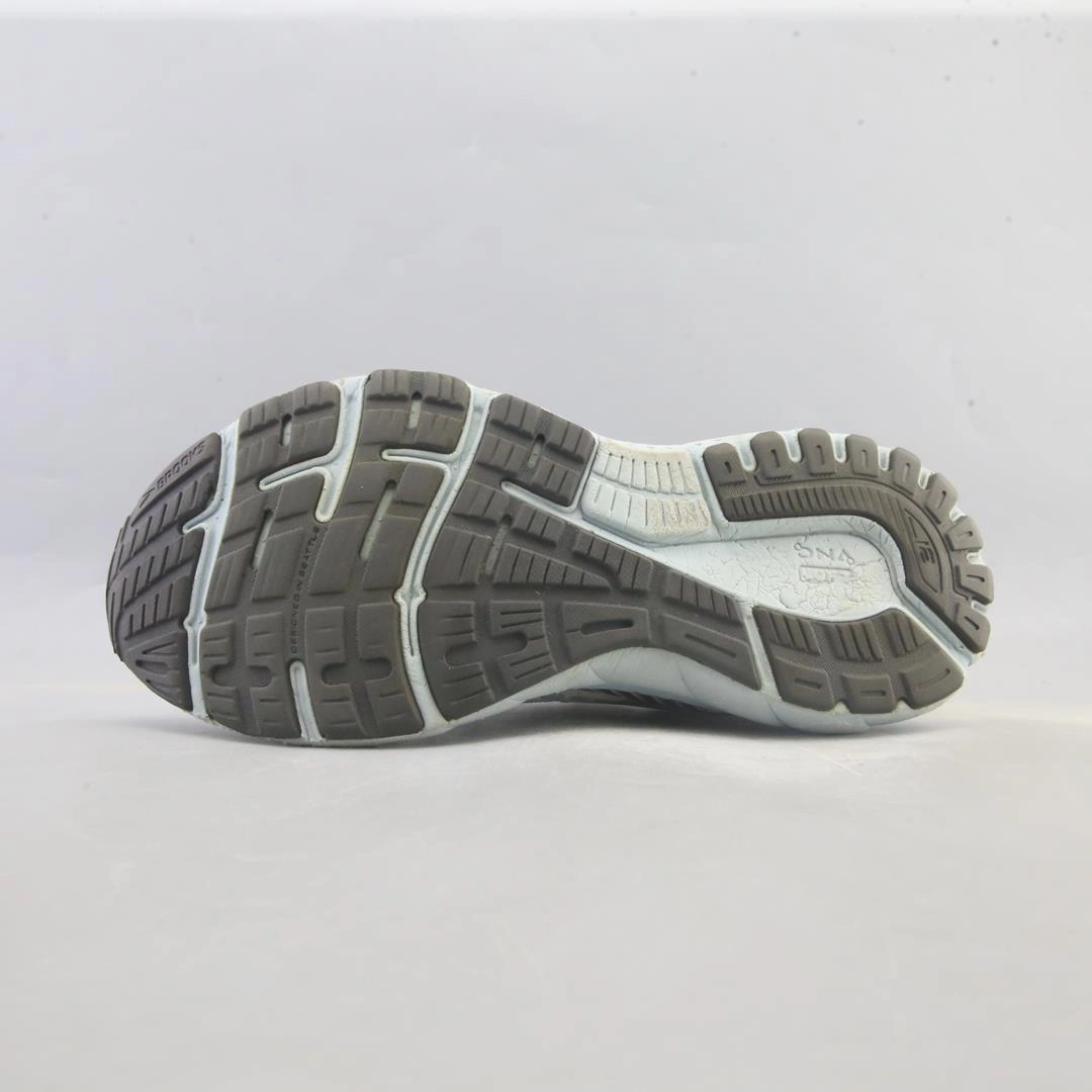 BROOKS ADRENALINE GTS 21 Brooks running footwear shots