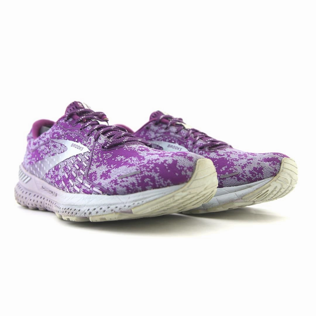 BROOKS ADRENALINE GTS 21 Brooks running footwear shots