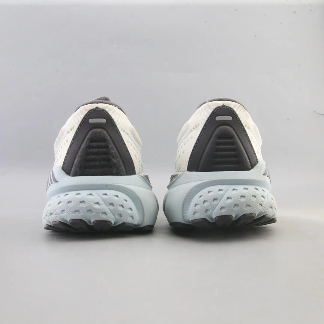 BROOKS ADRENALINE GTS 21 Brooks running footwear shots