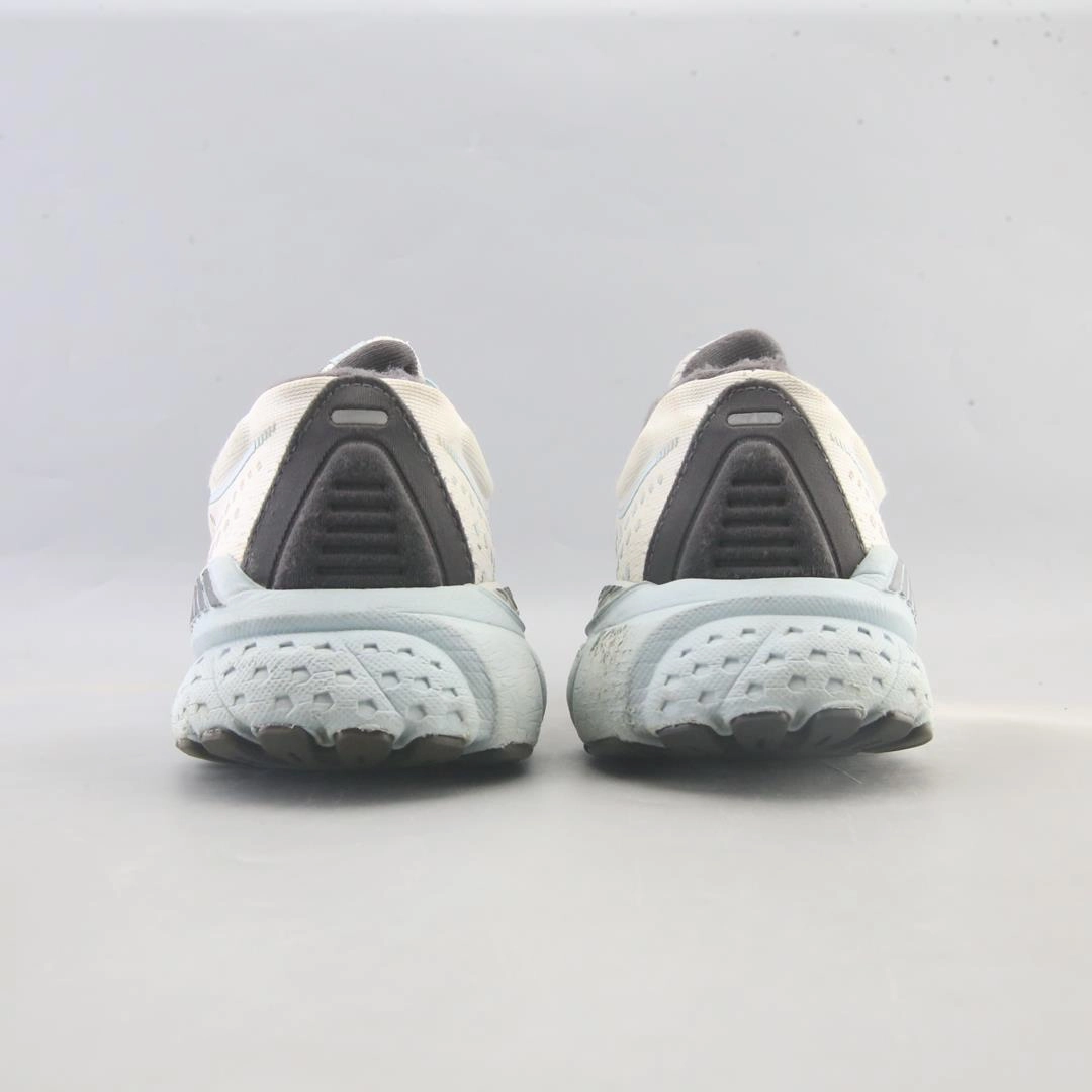 BROOKS ADRENALINE GTS 21 Brooks running footwear shots