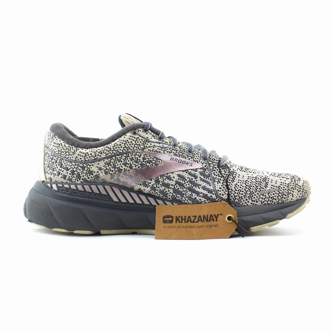 BROOKS ADRENALINE GTS 21 Brooks running footwear shots