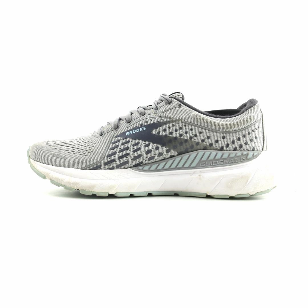 BROOKS ADRENALINE GTS 21 Brooks running shoe close-ups