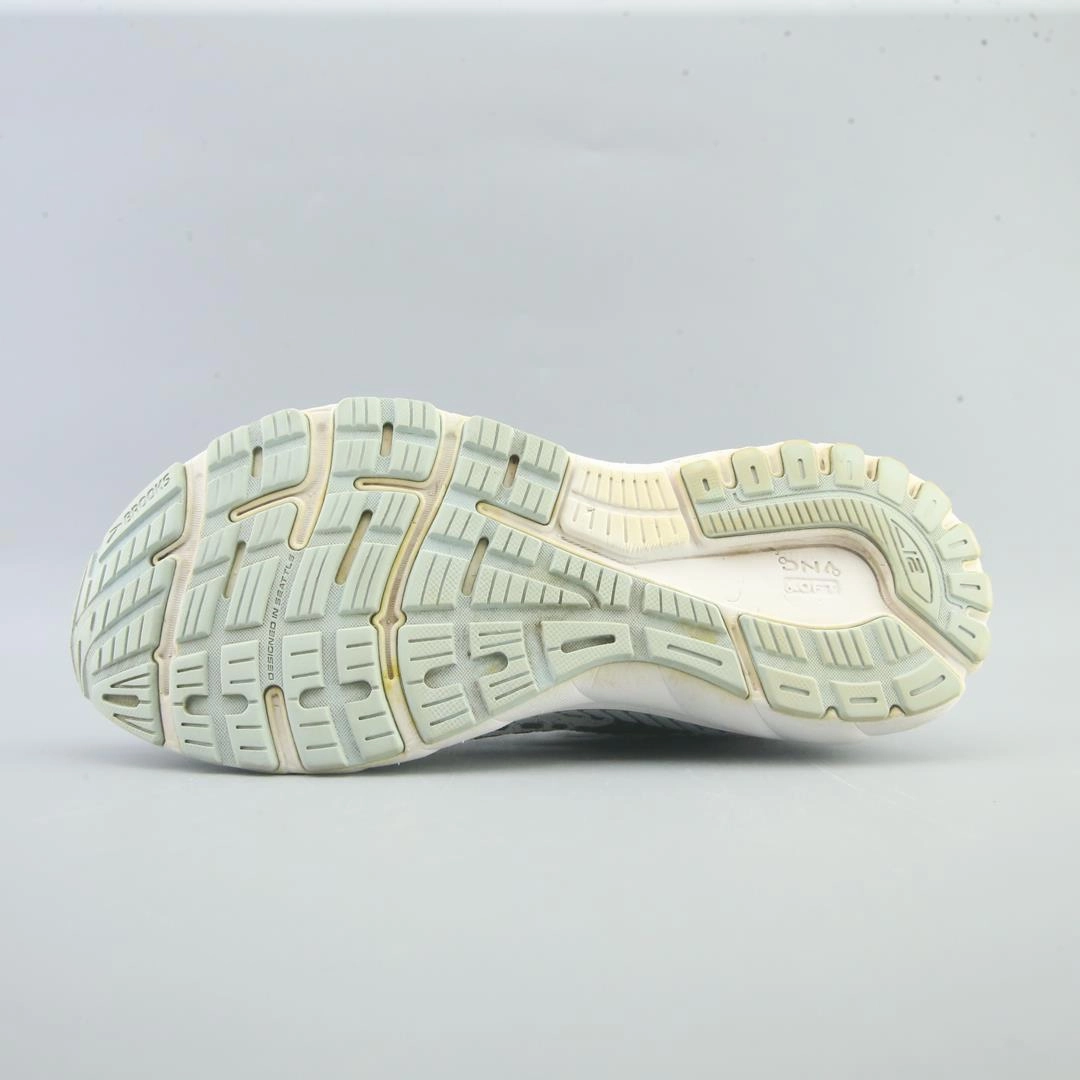 BROOKS ADRENALINE GTS 21 Brooks running shoe close-ups