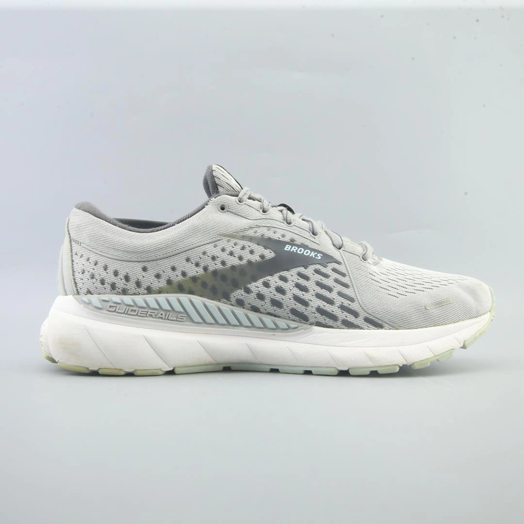 BROOKS ADRENALINE GTS 21 Brooks running shoe close-ups