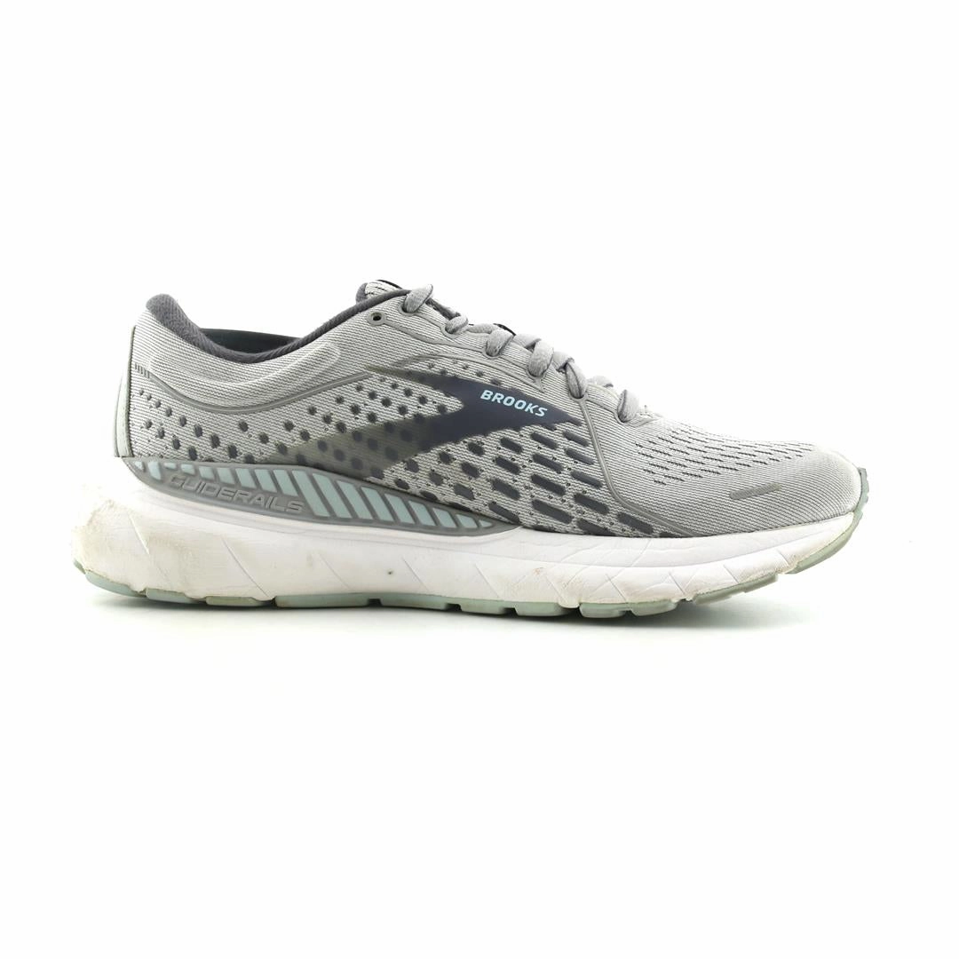 BROOKS ADRENALINE GTS 21 Brooks running shoe close-ups