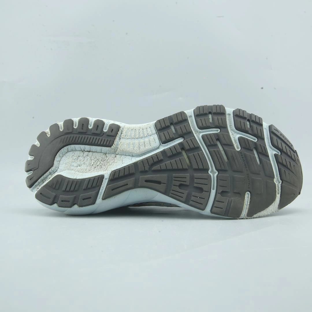 BROOKS ADRENALINE GTS 21 lightweight running shoe photos