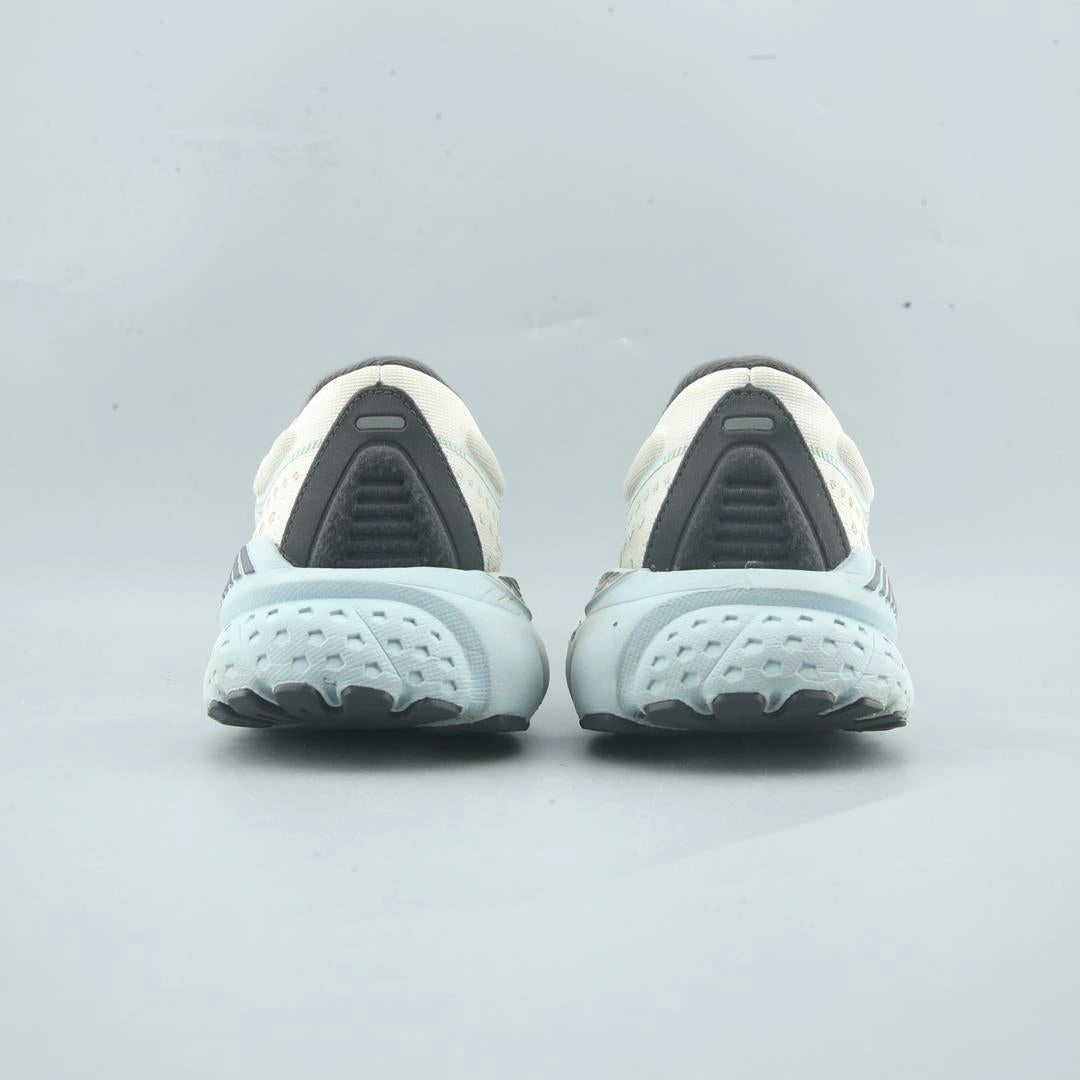 BROOKS ADRENALINE GTS 21 lightweight running shoe photos