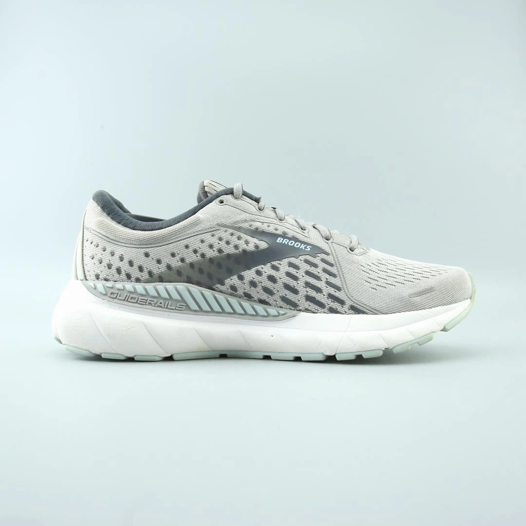 BROOKS ADRENALINE GTS 21 performance running shoe visuals