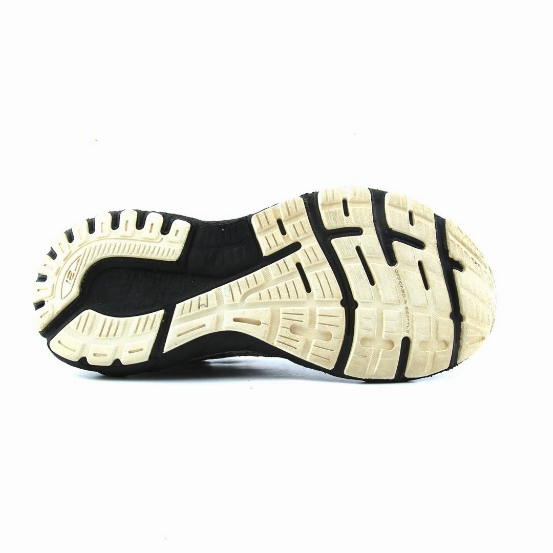 BROOKS ADRENALINE GTS 21 performance running shoe visuals