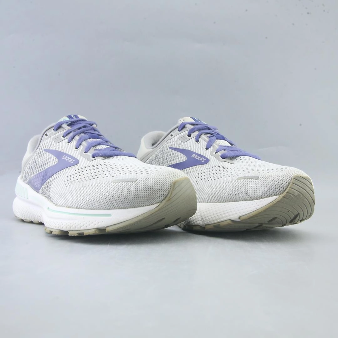 BROOKS ADRENALINE GTS 22 athletic Brooks shoe snapshots
